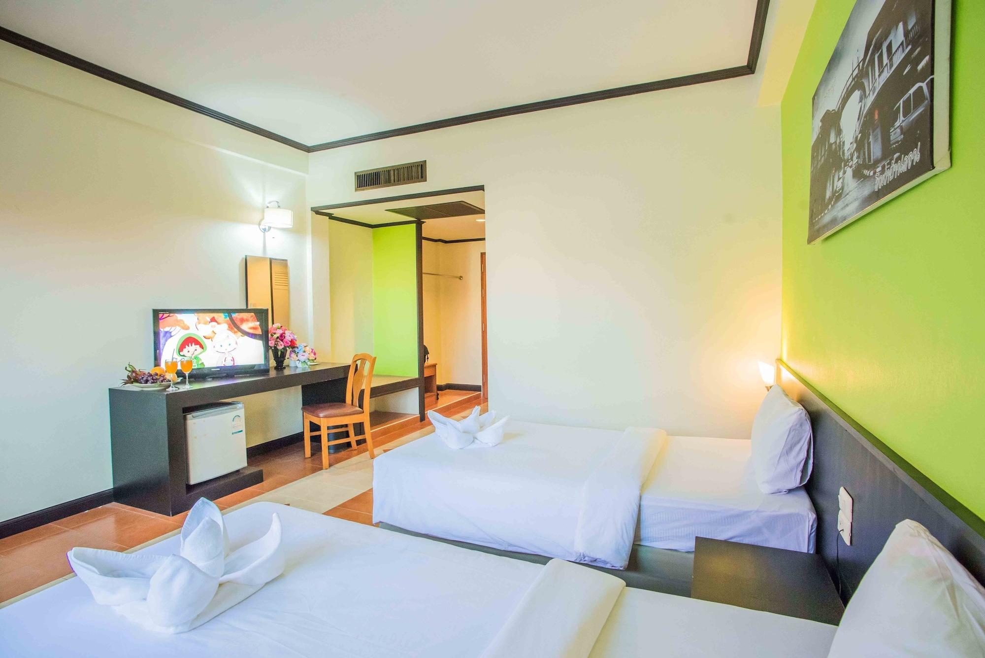 Bunjongburi Hotel Surat Thani Bagian luar foto